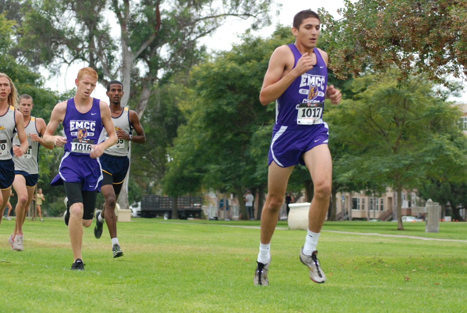 Students in Cross Country Club