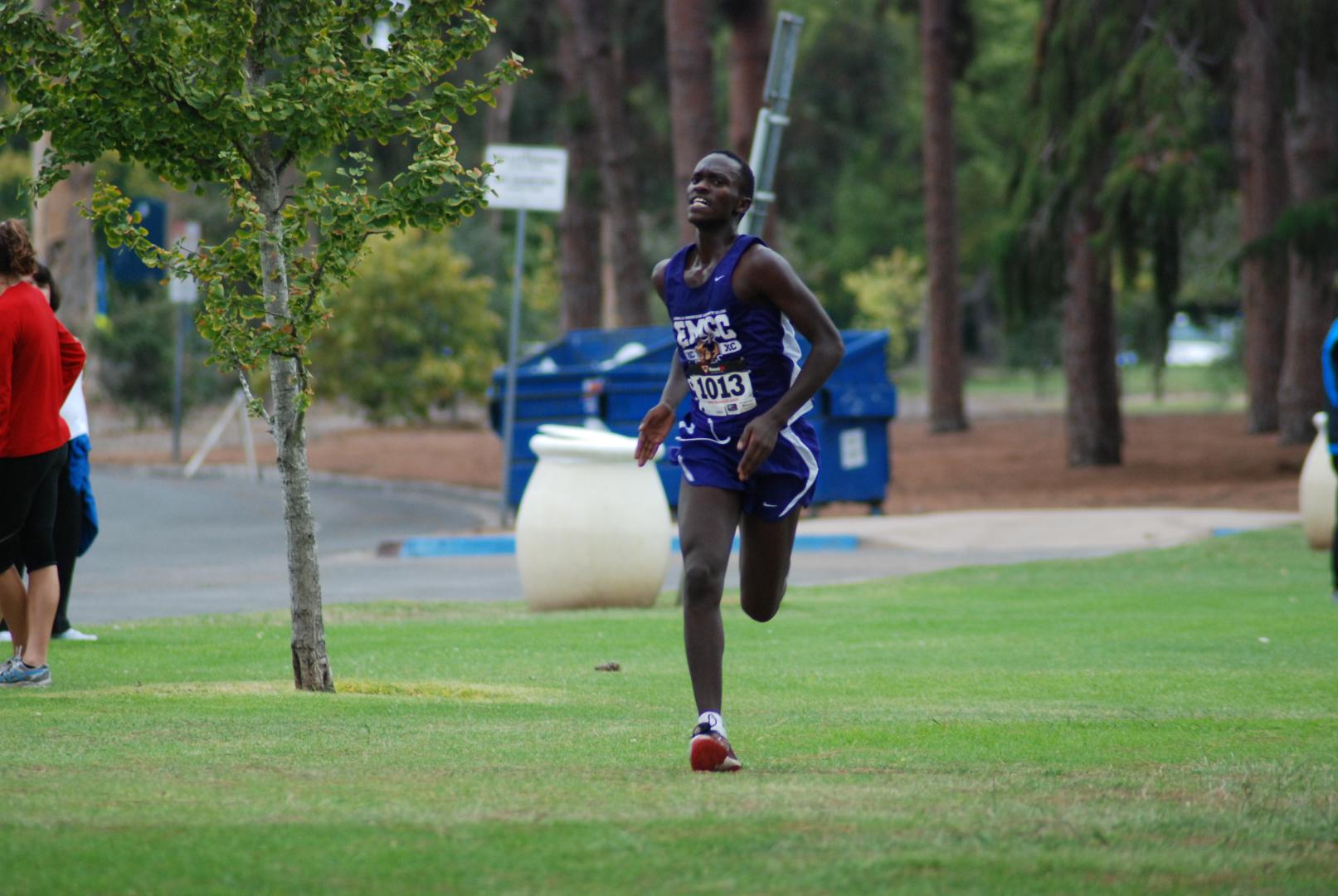 Students in Cross Country Club