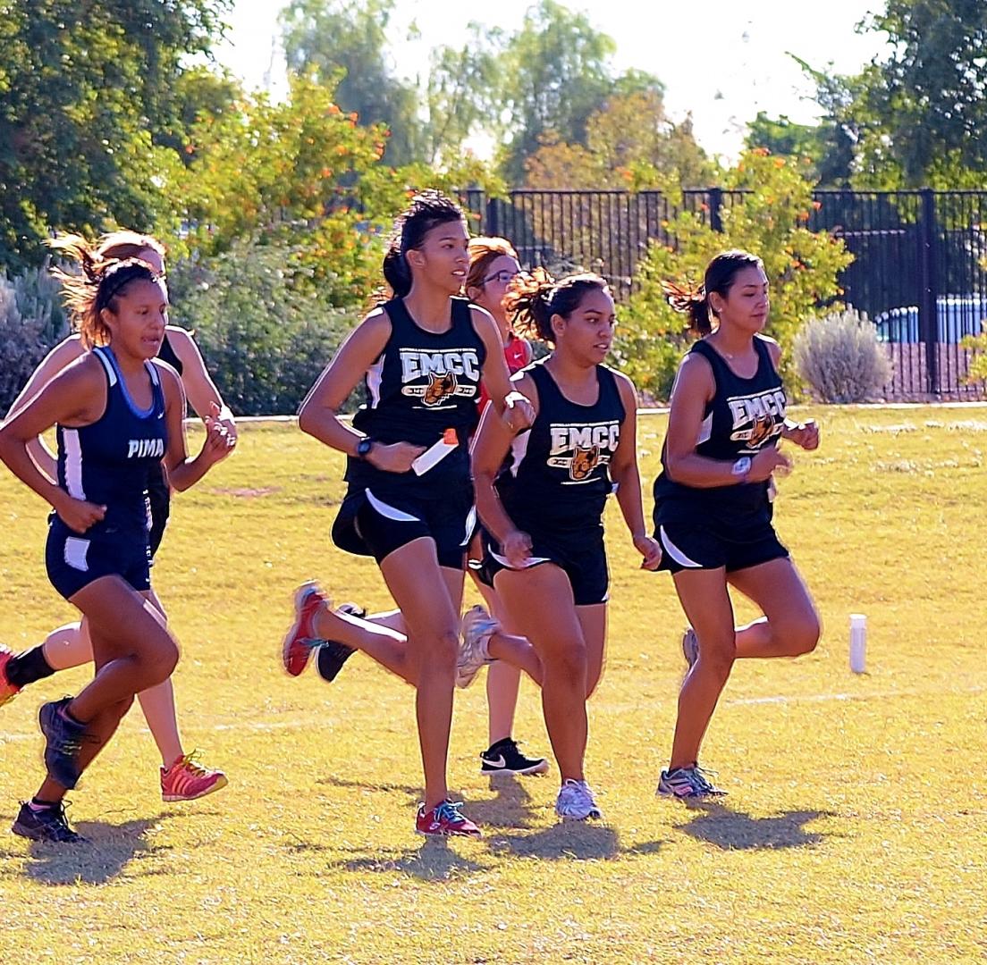 Students in Cross Country Club